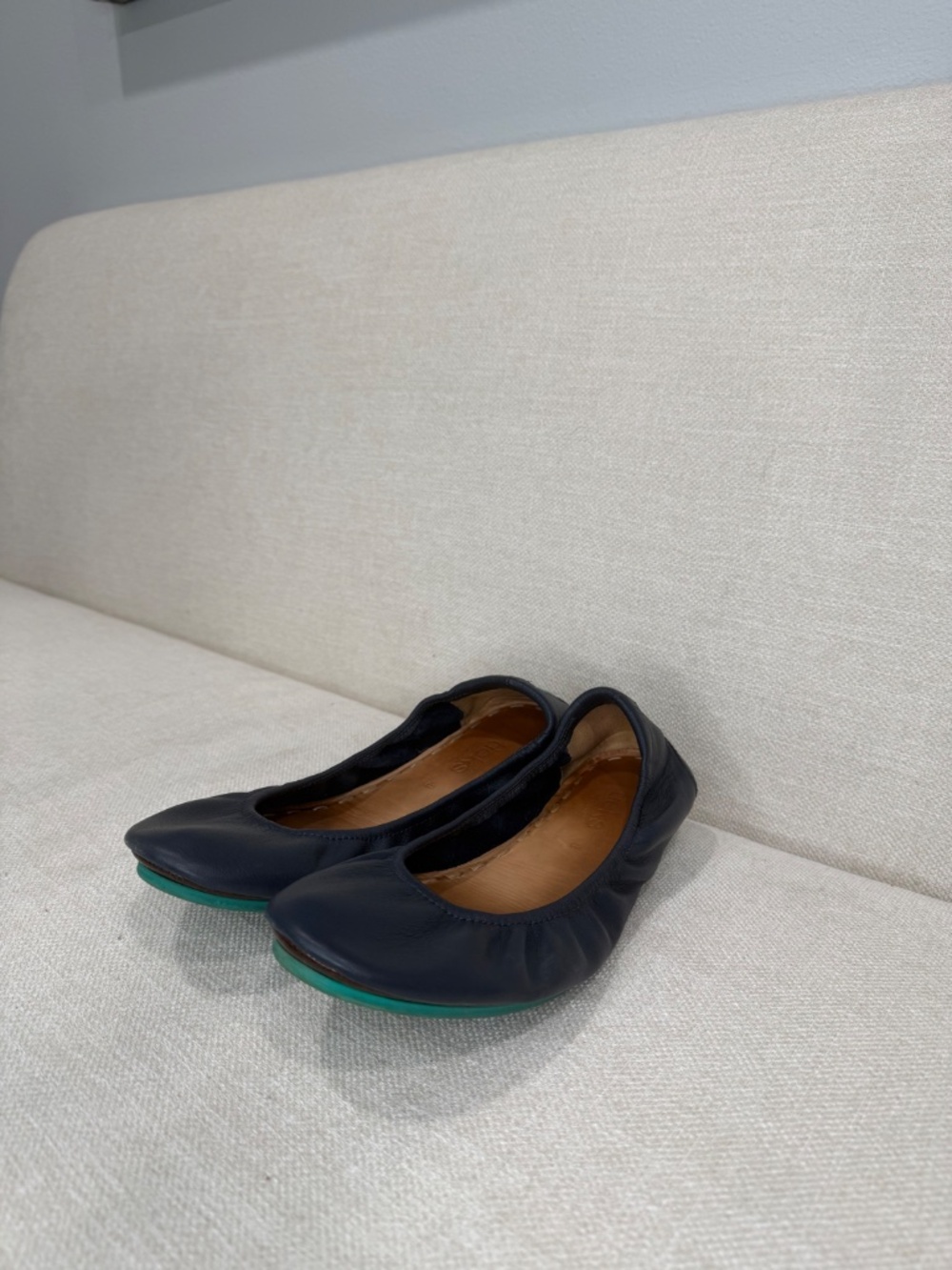 California Navy Tieks Size 8 Ballet Flats